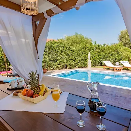 Lina 别墅 Pandokrátor